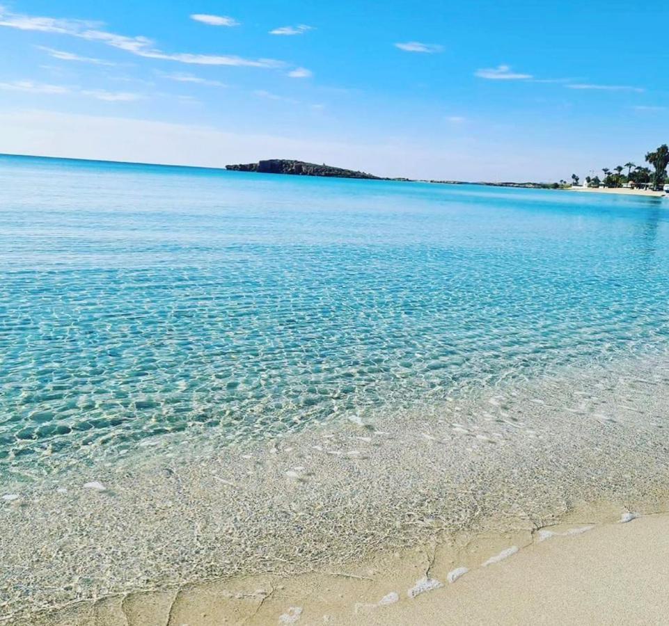 So White Beach Resort 圣纳帕 外观 照片